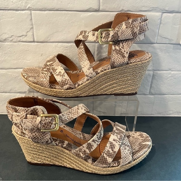 SOFFT Women's 8.5 Inez Wedge Espadrille Sandals cream snakeprint - Picture 1 of 11